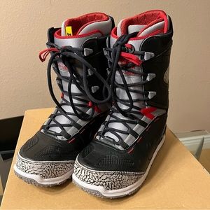 New Nike Snowboard Boots. Kaiju model. 9.5 size.